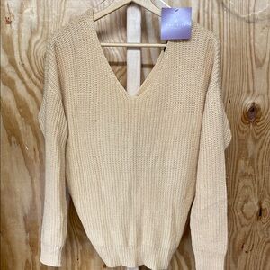 Maverick size L sweater NWT